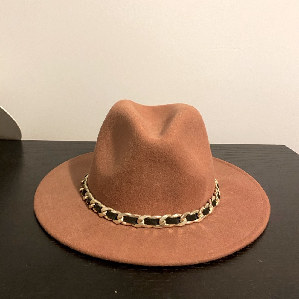 Zara hat - Picture 2 of 2